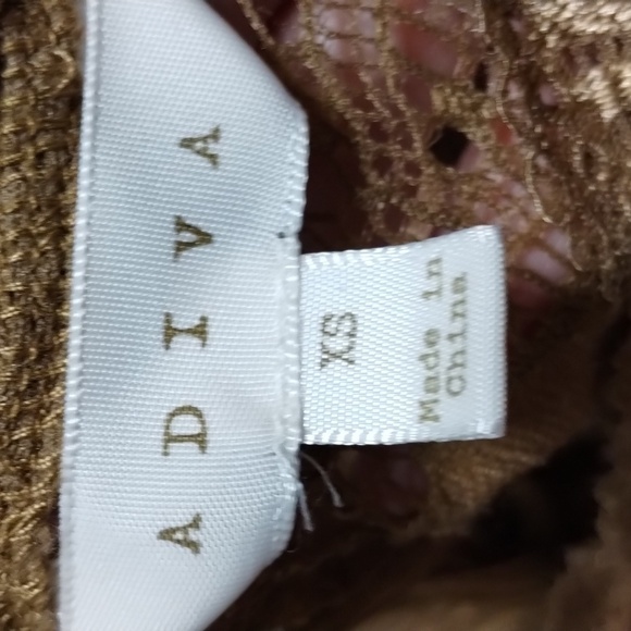 Adiva olive color lace ruffle sheer top Sz XS So so cute! - Picture 10 of 10